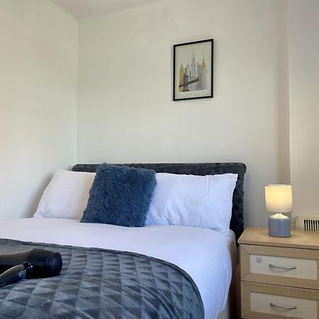 Hk Life Serviced Apartment , City Centre Swindon Luaran gambar