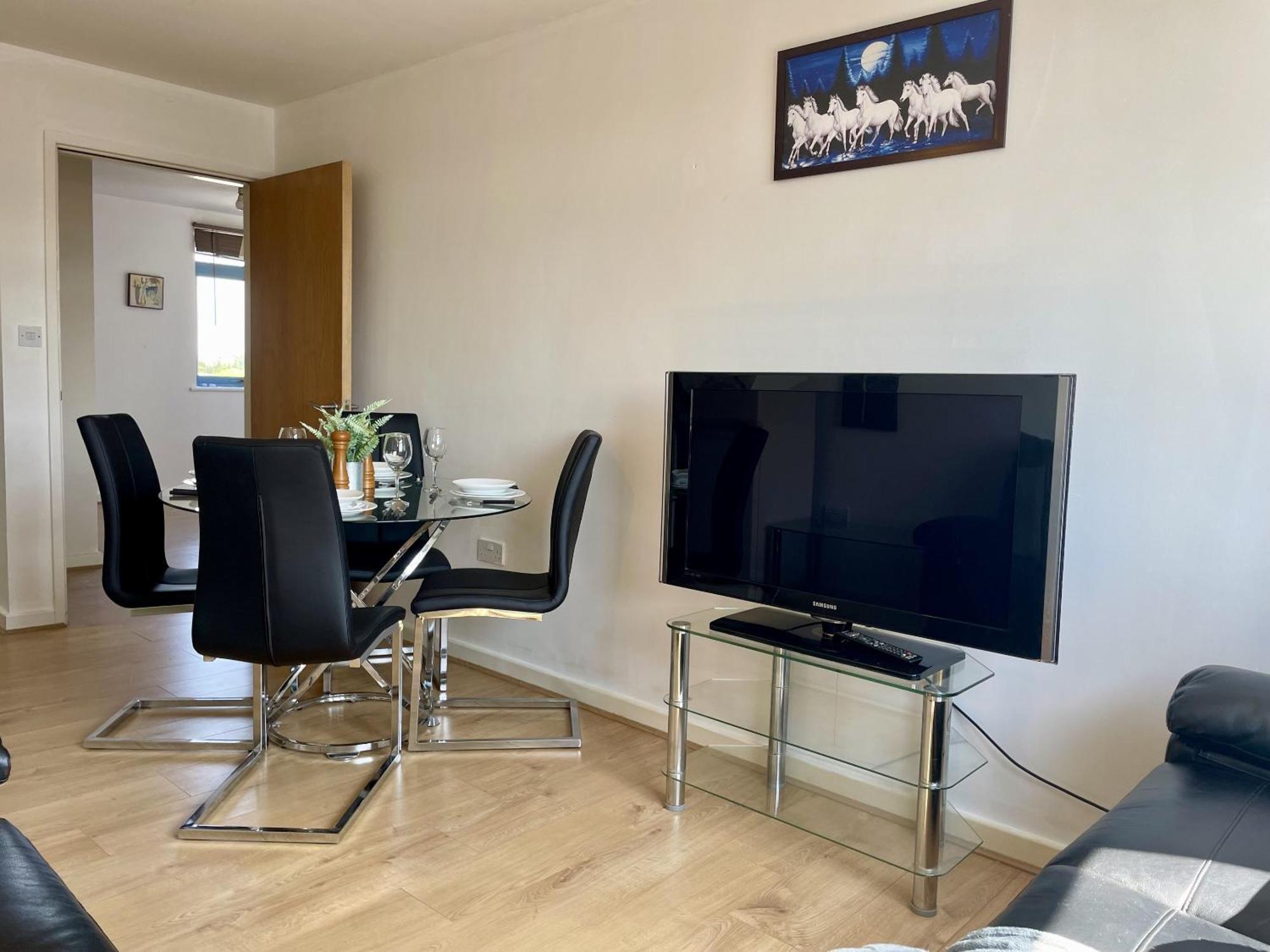 Hk Life Serviced Apartment , City Centre Swindon Luaran gambar