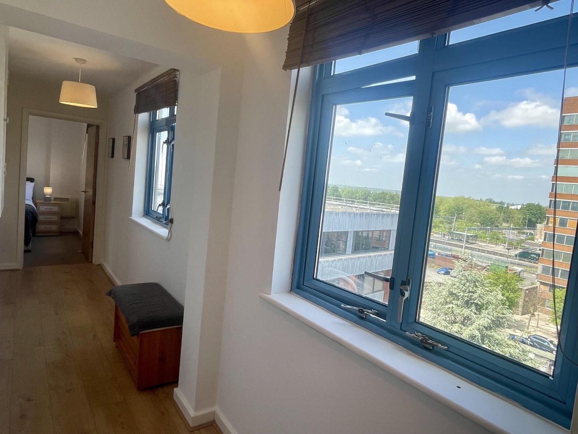 Hk Life Serviced Apartment , City Centre Swindon Luaran gambar