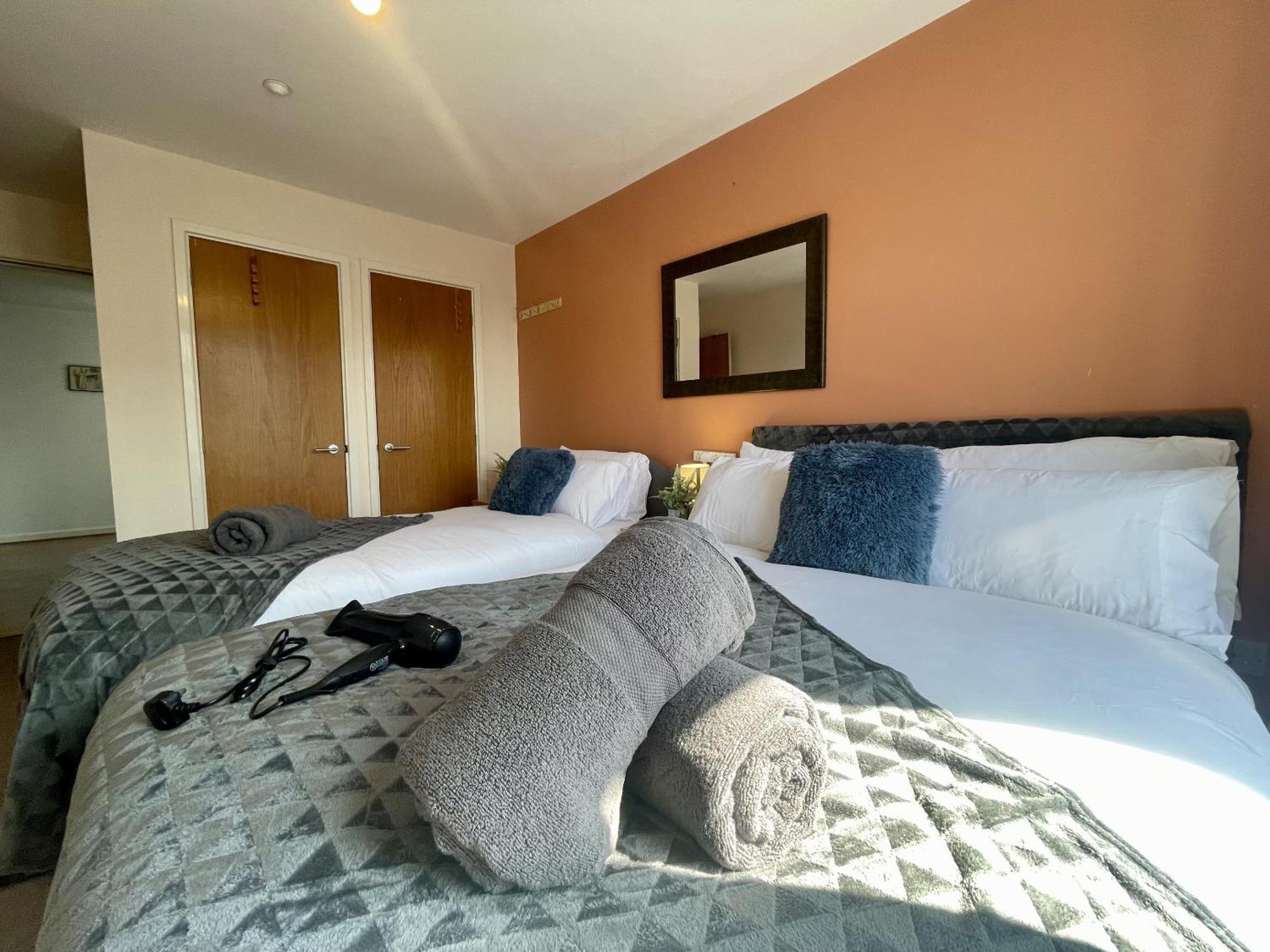 Hk Life Serviced Apartment , City Centre Swindon Luaran gambar