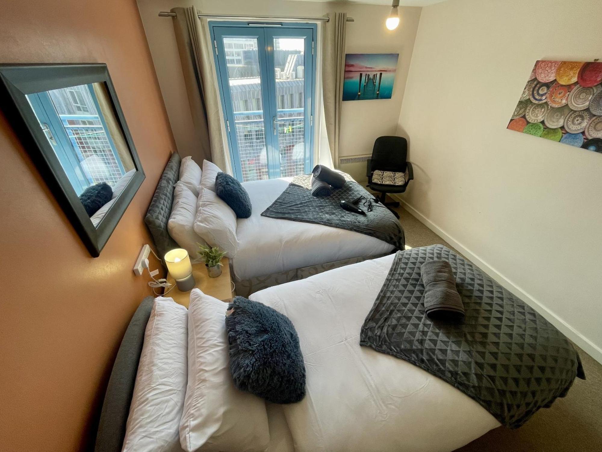 Hk Life Serviced Apartment , City Centre Swindon Luaran gambar