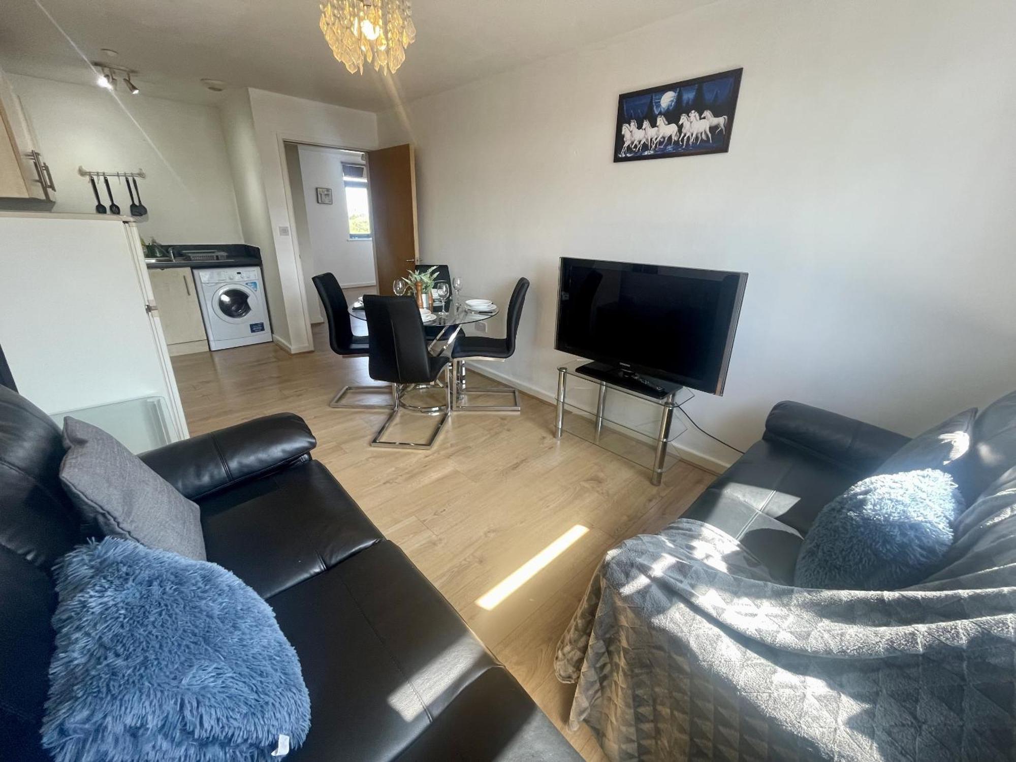 Hk Life Serviced Apartment , City Centre Swindon Luaran gambar